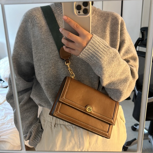 Tory Burch T Monogram MINI Leather Shoulder Bag in Moose - Picture 5 of 16